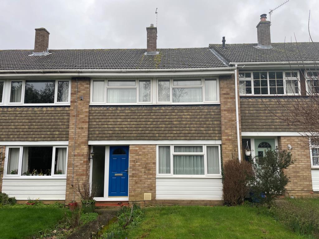 Lot: 146 - MID-TERRACE HOUSE FOR REFURBISHMENT - Mid terrace house